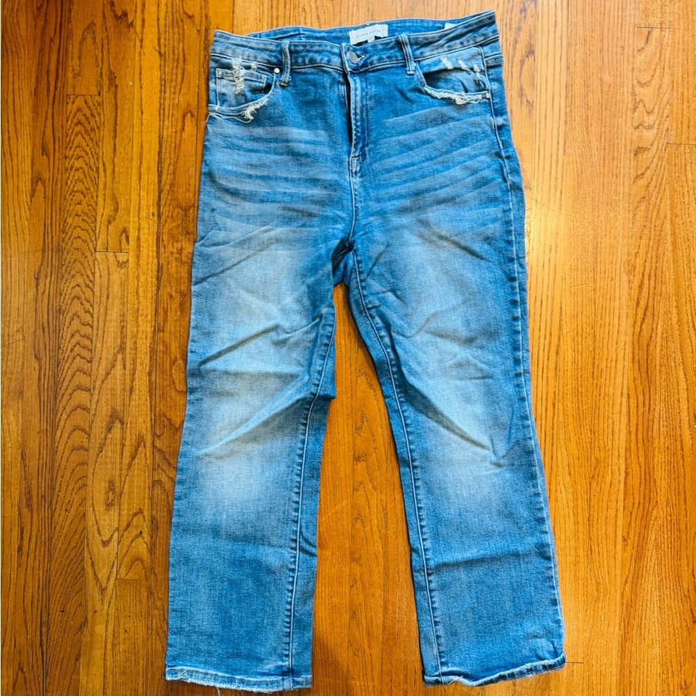 Risen Mid-Rise Straight Leg Jeans in Light Blue